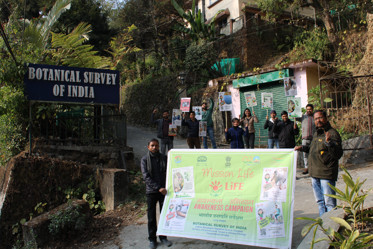 Sikkim Himalayan Regional Centre, Gangtok organized a special campaign among the general public and shop keepers in Tathangchen area, Gangtok as part of Mission Life on On 24.01.2023