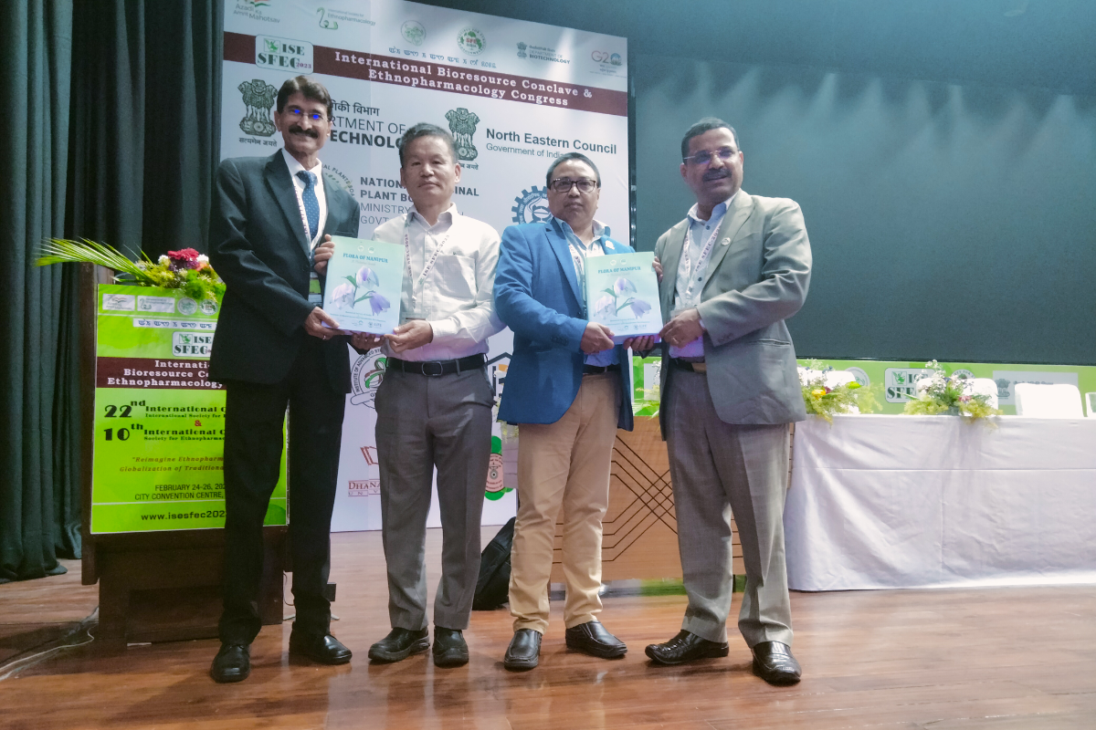 Dr Rajesh Sudhir Gokhale, Secretary, DBT, Govt. of India released the book “Flora of Manipur –a pictorial guide “ jointly published by Botanical Survey of India (BSI) & Institute of Bioresources & Sustainable Development (IBSD) on 25.02.2023