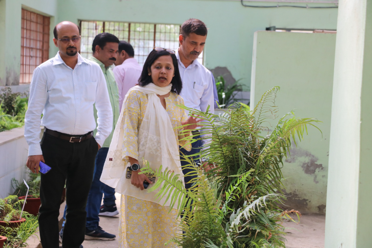 Ms Nameeta Prasad, Joint Secretary, MOEF & CC has participated in 12th Research Advisory and Monitoring Committee of BSI and visited the Fern House, Net House and Garden of BSI, Dehradun on 06.05.2023