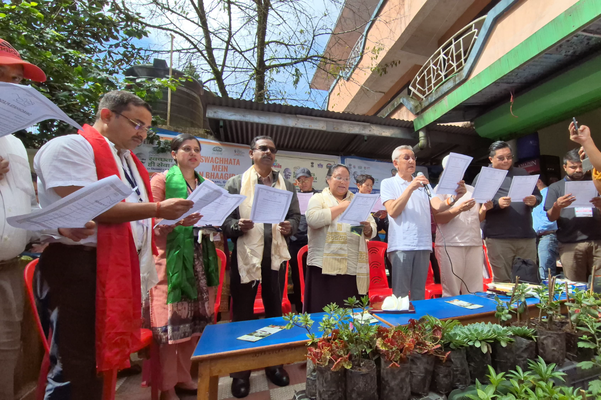 A cleanliness drive and awareness camp was organised by BSI, SHRC, Gangtok 