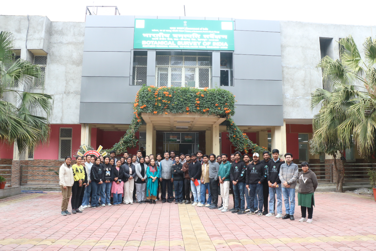 Visit of 32 students from Deemed to be University M.Sc. 2nd Semester, FRI, Dehradun at BSI, NRC, Dehradun