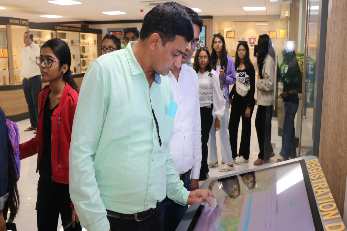 13.10.2025 को बीएसआई, एनआरसी, देहरादून स्थित राज पब्लिक सीनियर सेकेंडरी स्कूल के 51 छात्रों का संग्रहालय भ्रमण