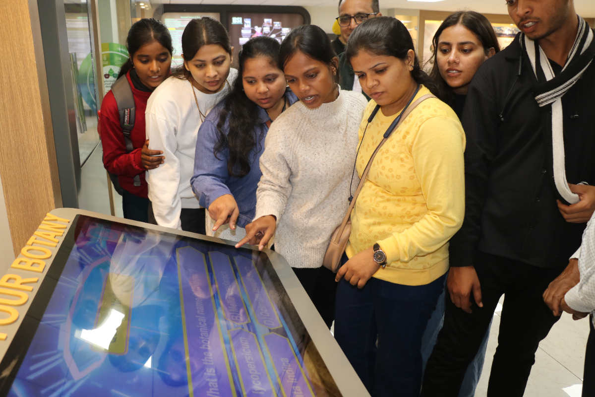 13.11.2025 को उत्तर प्रदेश के गाज़ीपुर स्थित पी.जी. कॉलेज के 20 विद्यार्थियों का बीएसआई, एनआरसी, देहरादून का भ्रमण।