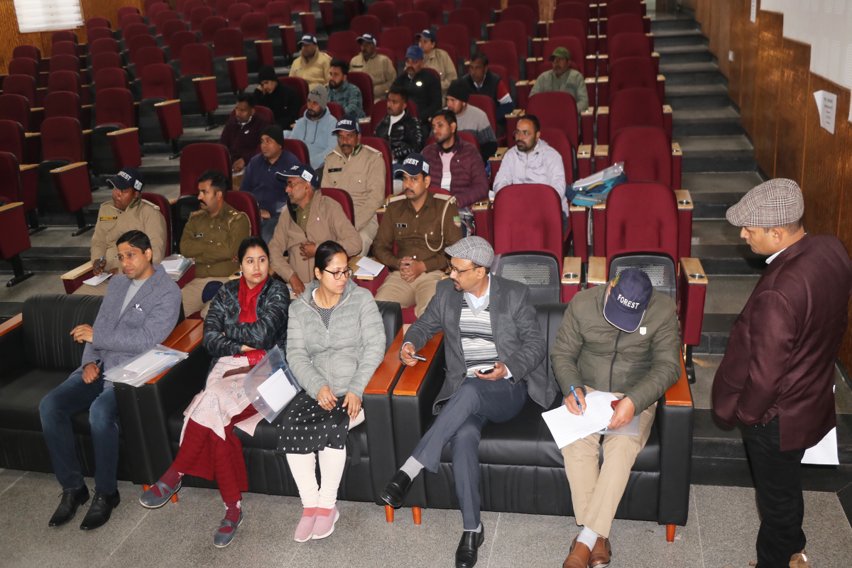 उत्तराखंड के साल क्षेत्र स्थित वन संवर्धनिक वन अनुसंधान रेंज, देहरादून के रेंज अधिकारी और वन रक्षकों ने 30.01.2026 को देहरादून स्थित एनआरसी का दौरा किया।