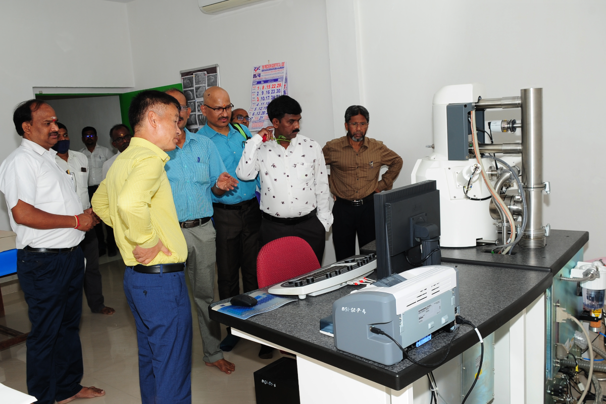 Director, BSI inspecting the Scanning Electron Microscope facility during H.o.O meeting at BSI,SRC,Coimbatore on 06.05.2022