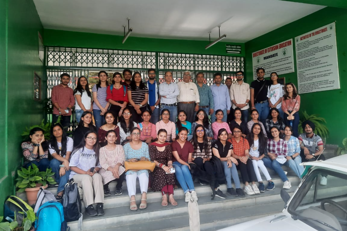 Visit of Students and teachers from Panjab University to BSI, HAWHRC, Solan on 30.05.2022
