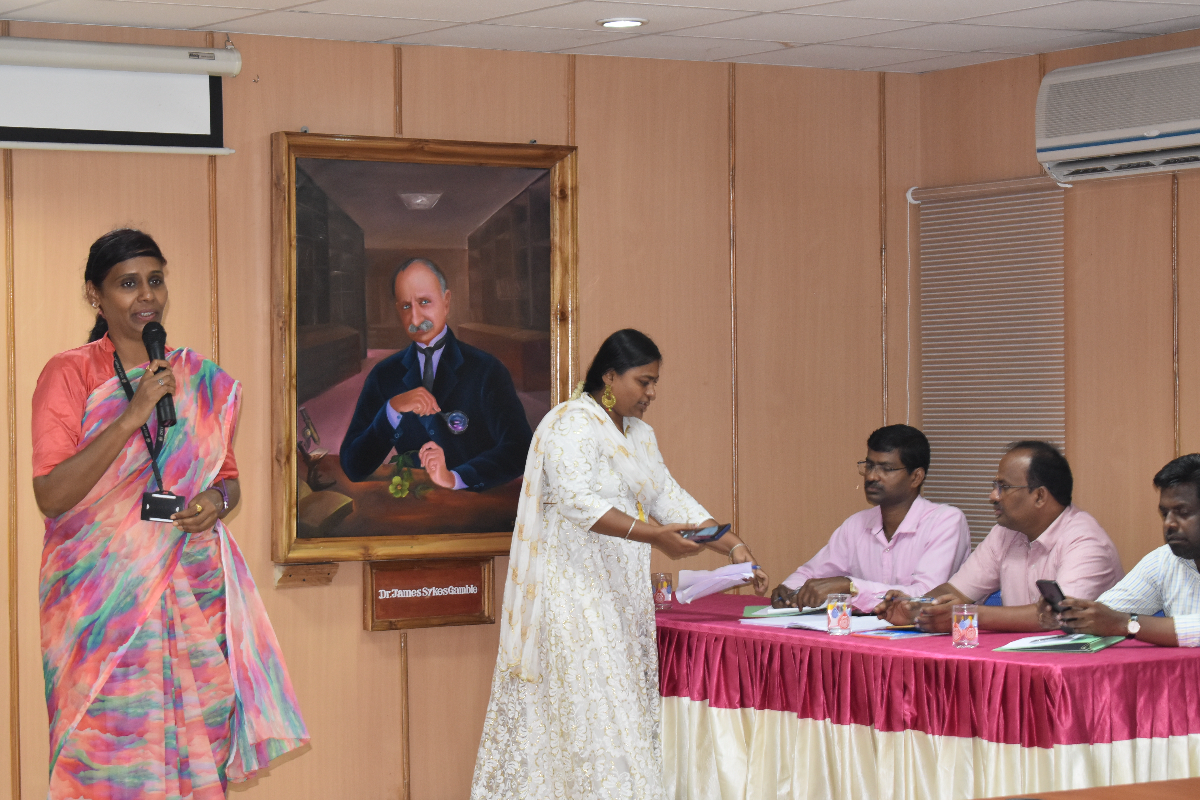 Teacher of Delhi Public School giving the Feedback about the Elocution Competition at WED-2022.